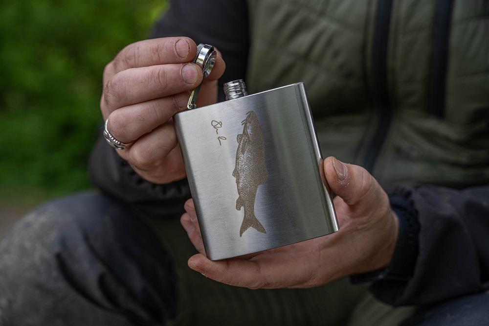 Korum Classic Hip Flask Barbel 7oz